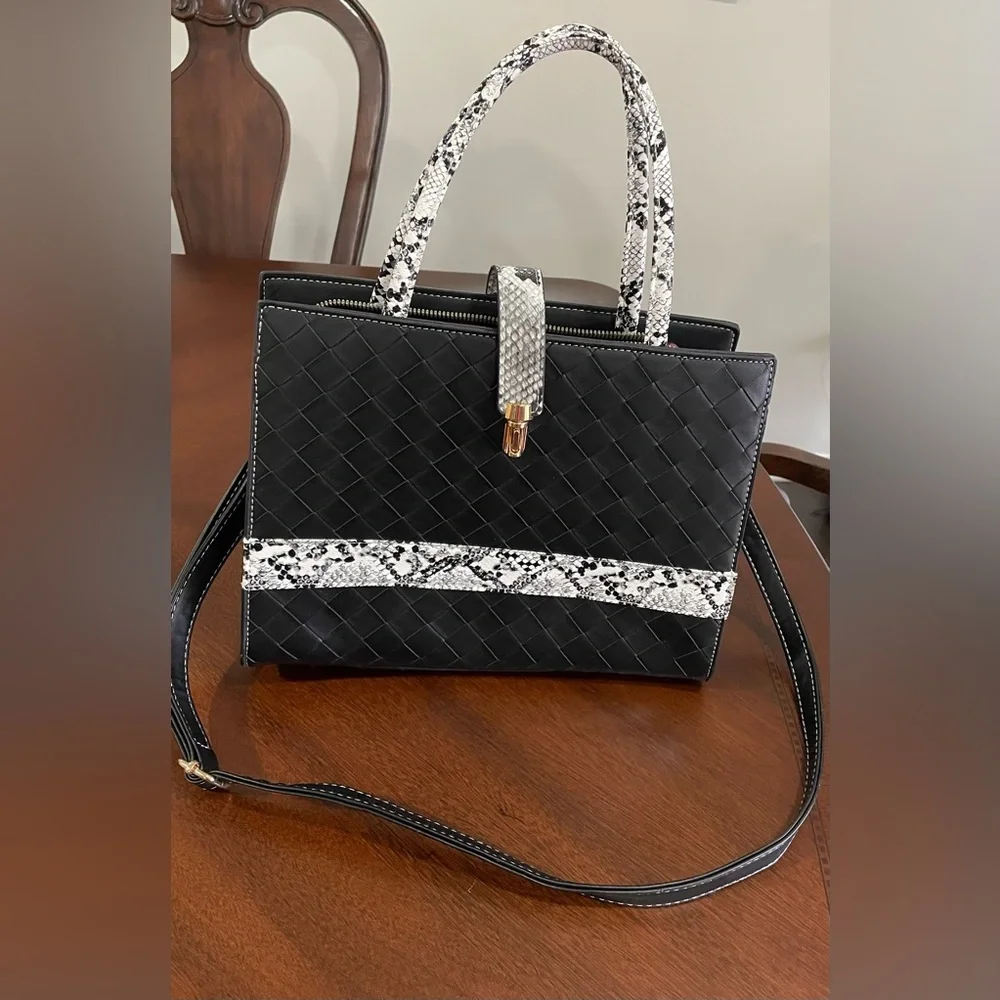 Black Woven hand / cross body with Snake-Print Trim - Women Bags .women’s
